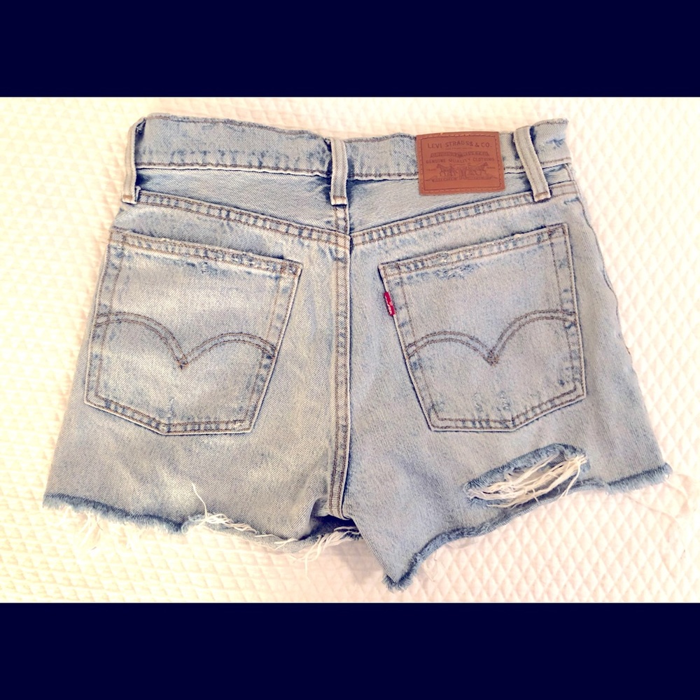Levi’s Wedgie Shorts